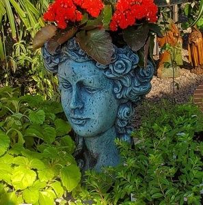 Meet your Posher, Sharon